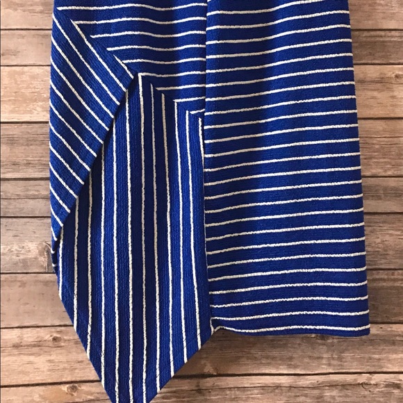 Blue and White Skirt - Picture 2 of 4